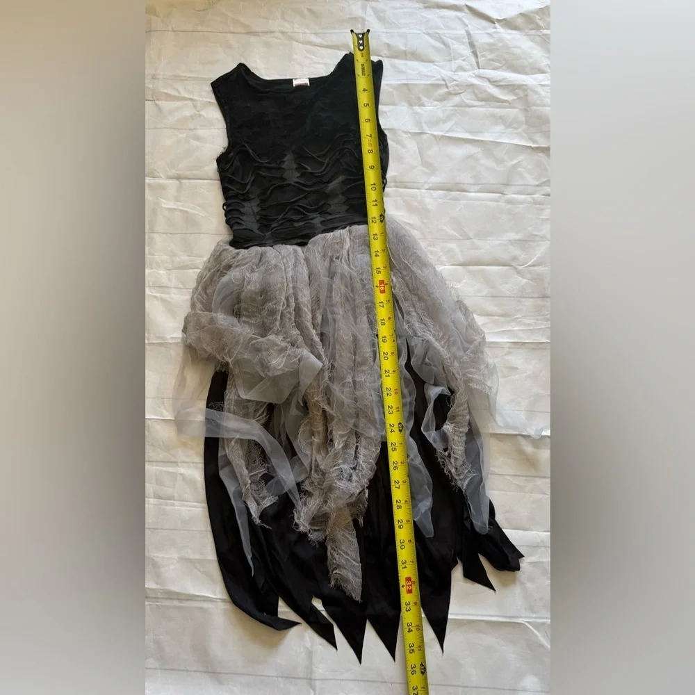 Girl Reaper Halloween Costume Size M Girls NO CHAINS